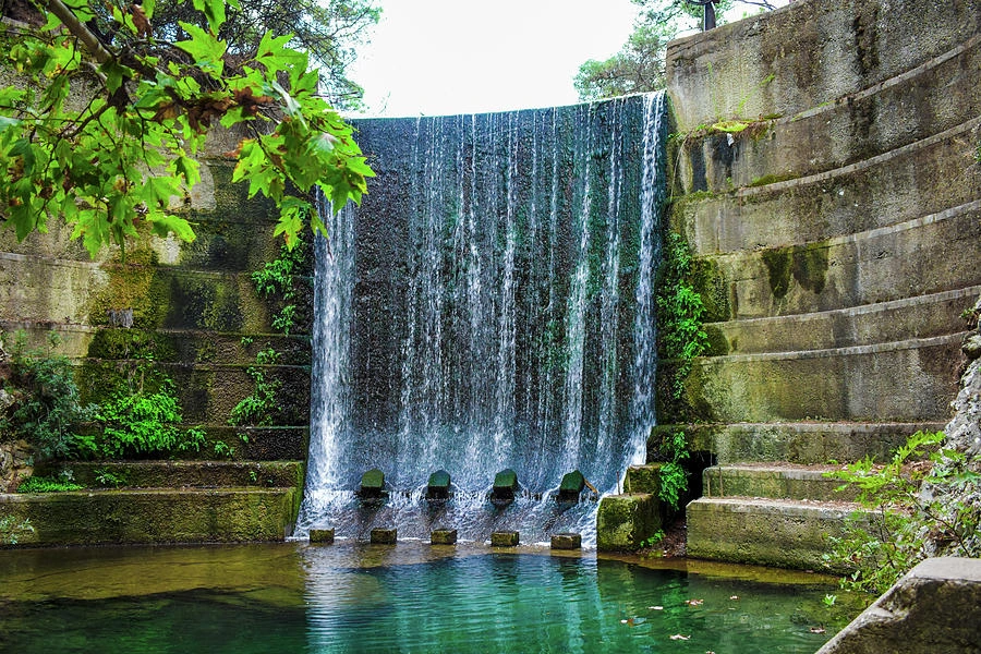 Seven Springs Rhodes